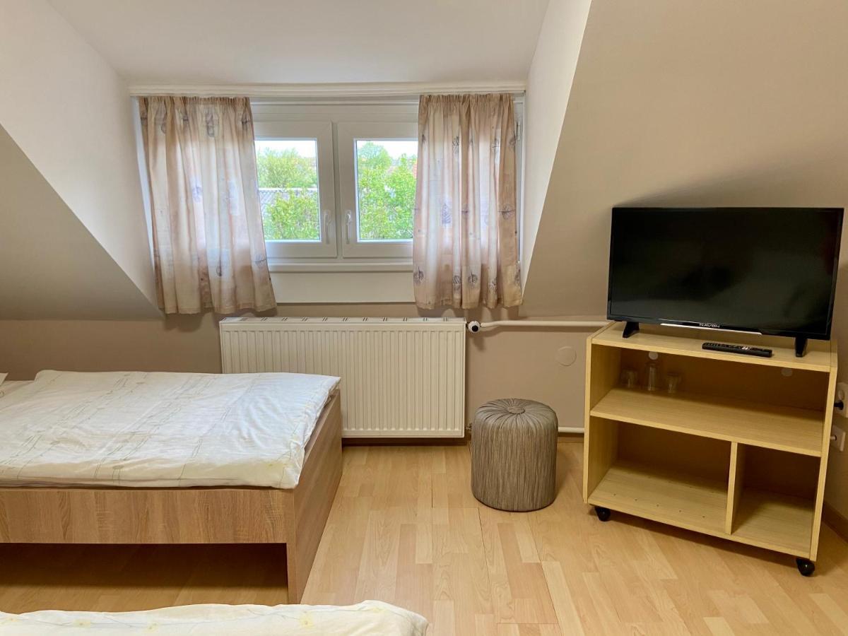 Vincze Vendeghaz Hotel Körmend Buitenkant foto
